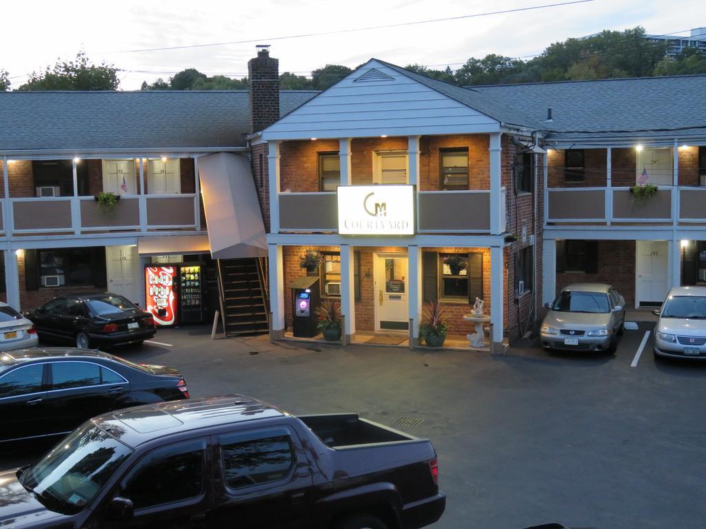 Central Motel Courtyard 화이트플레인스 외부 사진
