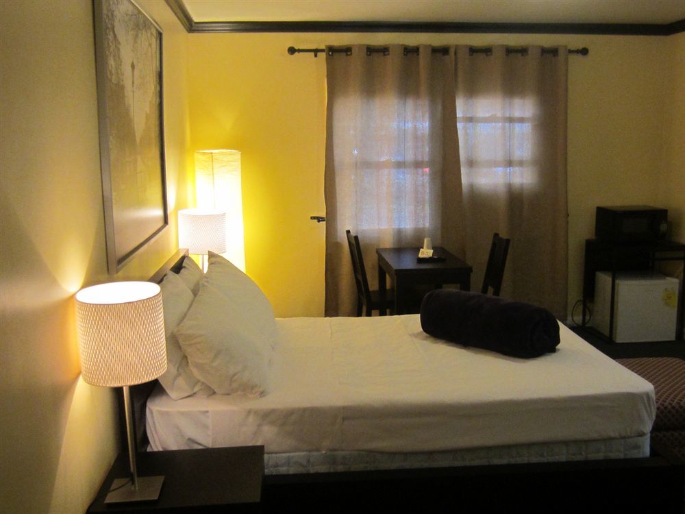 Central Motel Courtyard 화이트플레인스 외부 사진