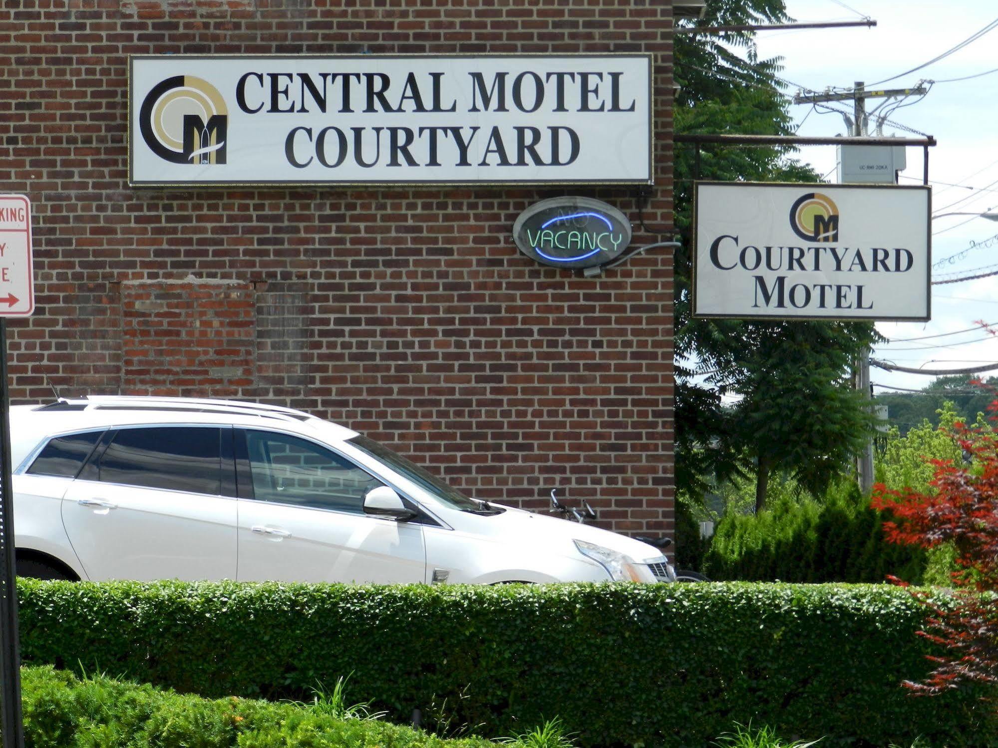 Central Motel Courtyard 화이트플레인스 외부 사진