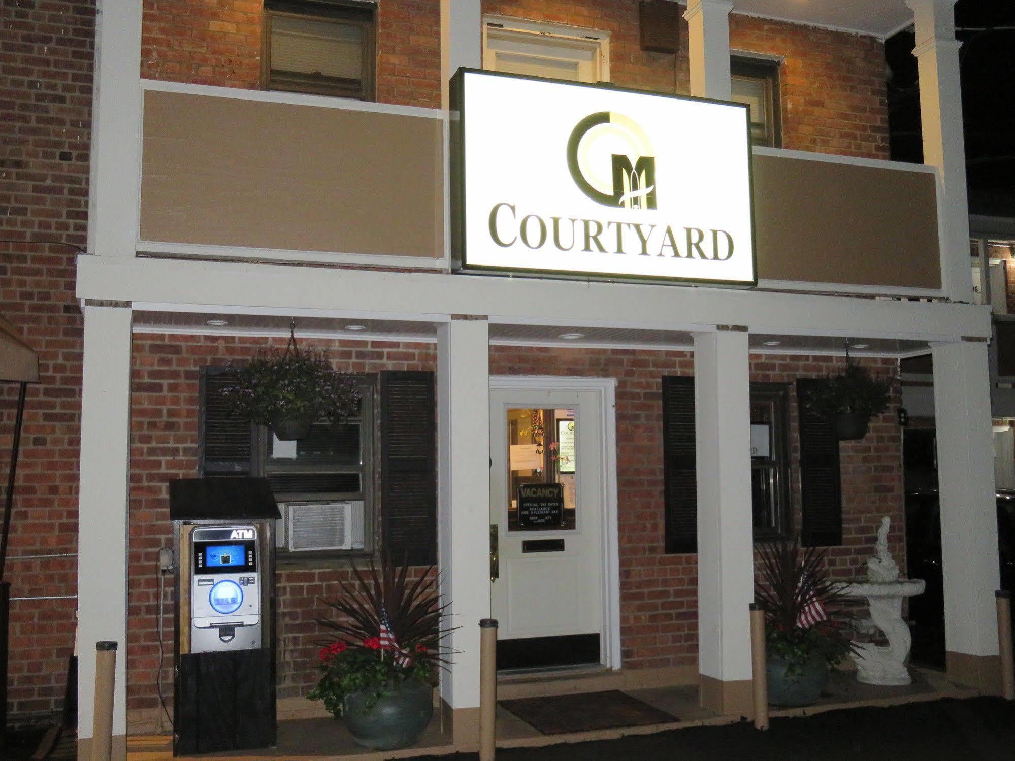Central Motel Courtyard 화이트플레인스 외부 사진