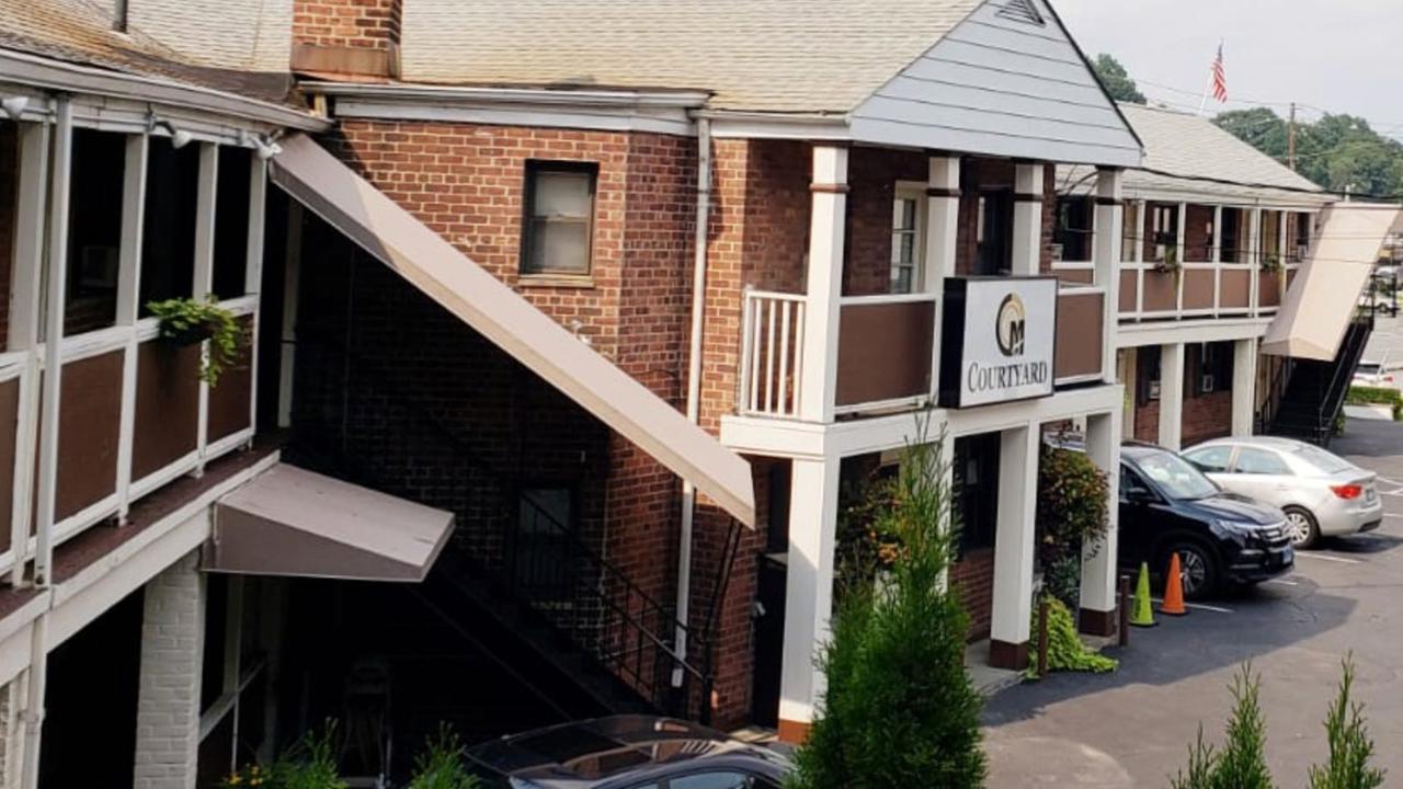 Central Motel Courtyard 화이트플레인스 외부 사진